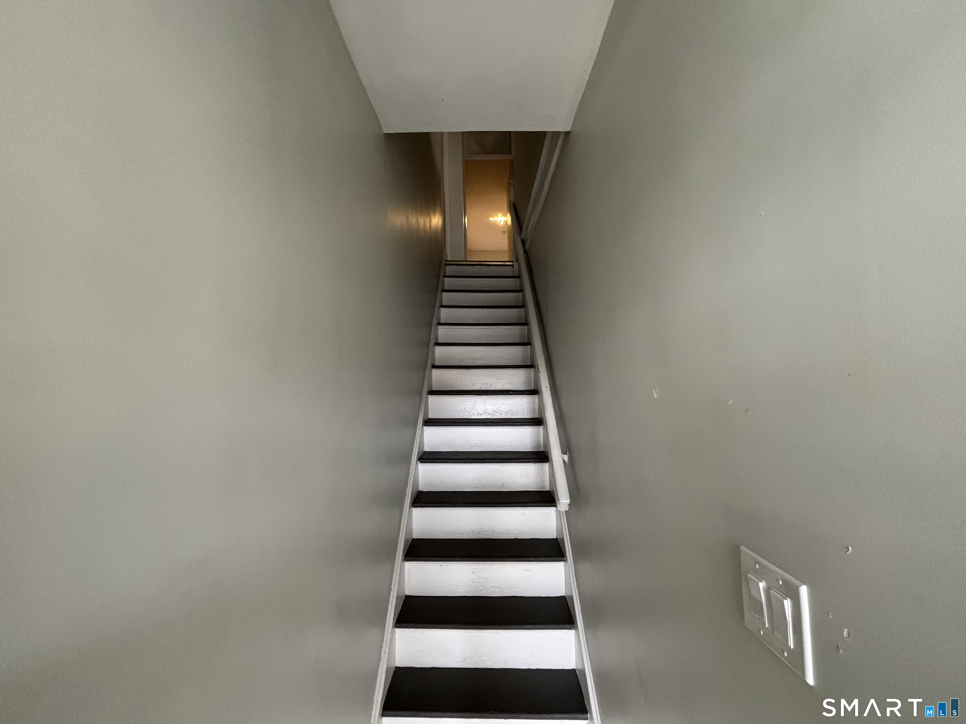 241 Lewis Street Bridgeport, CT 06605 - Photo 2 of 33 a view of entryway and hall