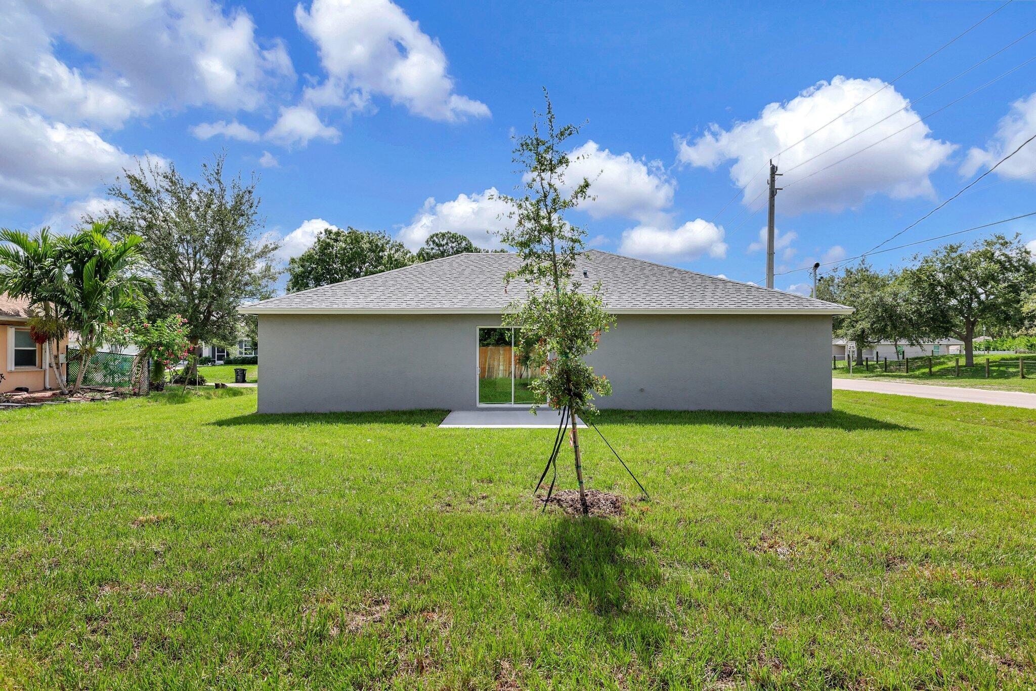 329 Southwest Ridgecrest Drive Port St. Lucie, FL 34953 - Photo 6 of 30 17-web-or-mls-632A5434