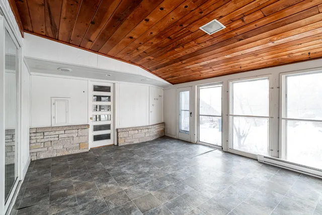 $799,000 | 9251 North Tennyson Drive, Bayside, WI 53217