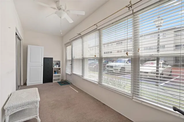 a view of livingroom with furniture