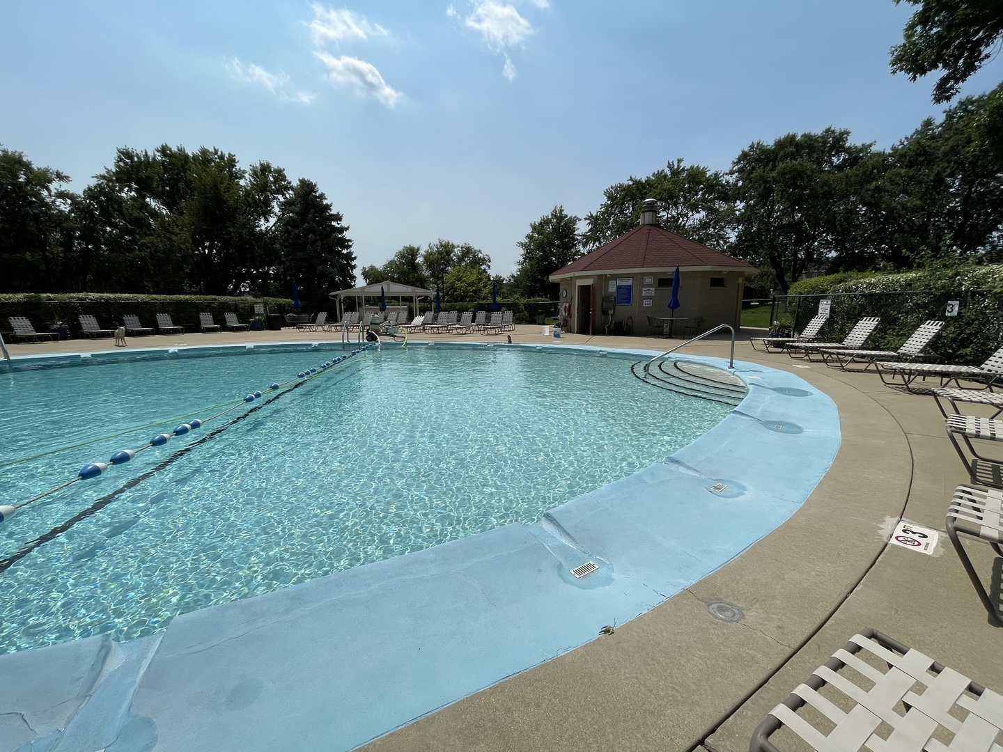 20 North Tower Road, Unit 10A Oak Brook, IL 60523 - Photo 3 of 6