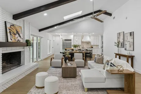 $1,400,000 | 7424 Stonecrest Drive, Dallas, TX 75254