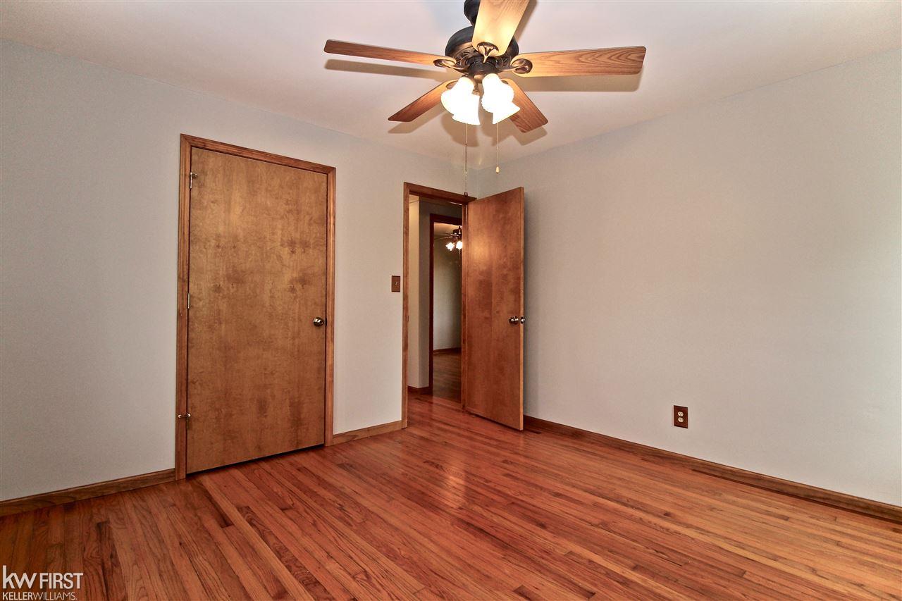 2223 Wiggins Road Fenton, MI 48430 - Photo 18 of 30 31379304-20.JPG