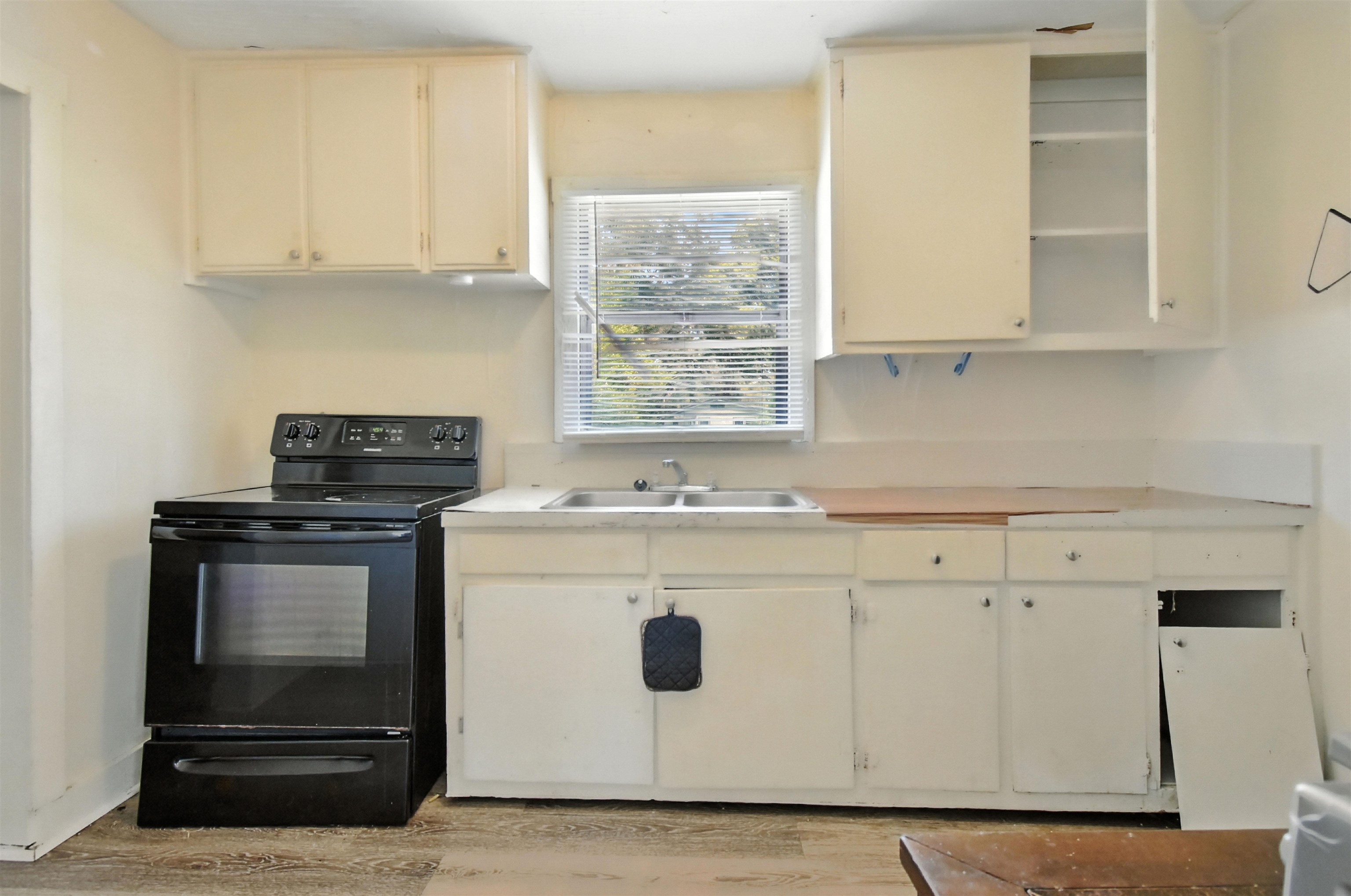 917 North Faulkner Street Perry, FL 32347 - Photo 5 of 16