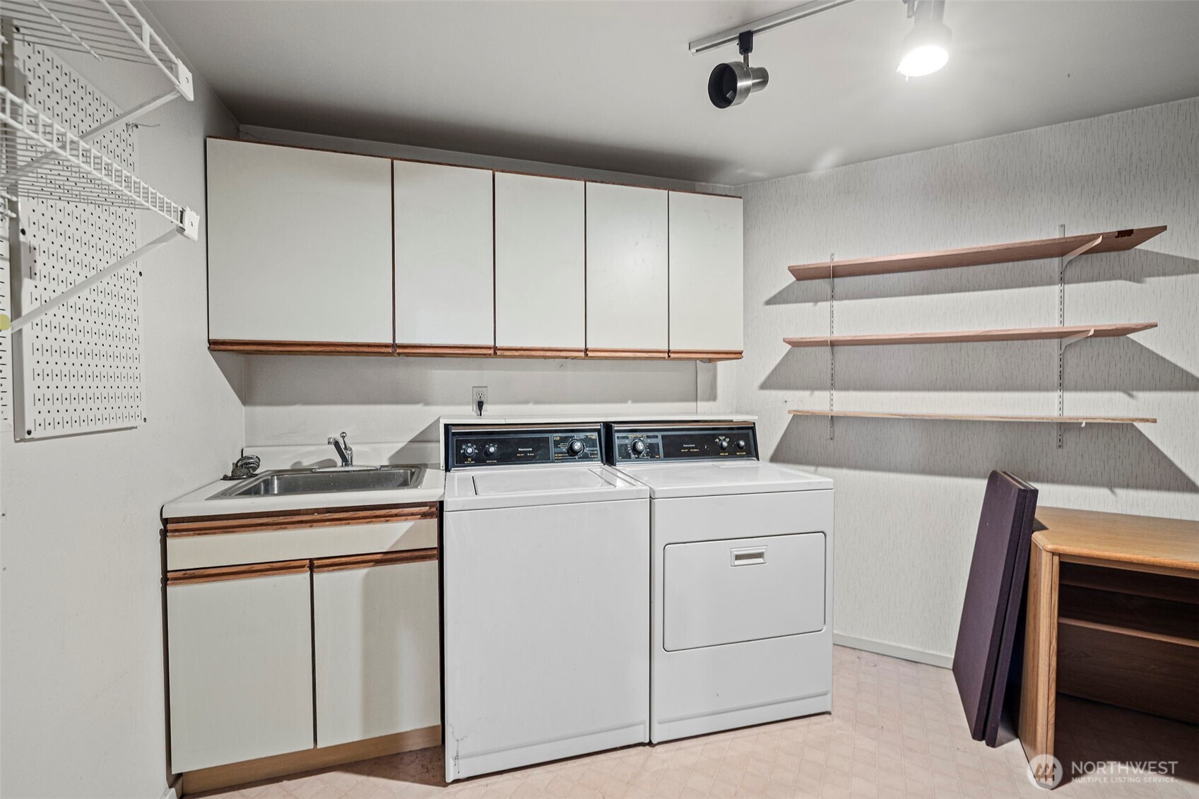 1224 6th Avenue South, Unit C101 Edmonds, WA 98020 - Photo 16 of 29