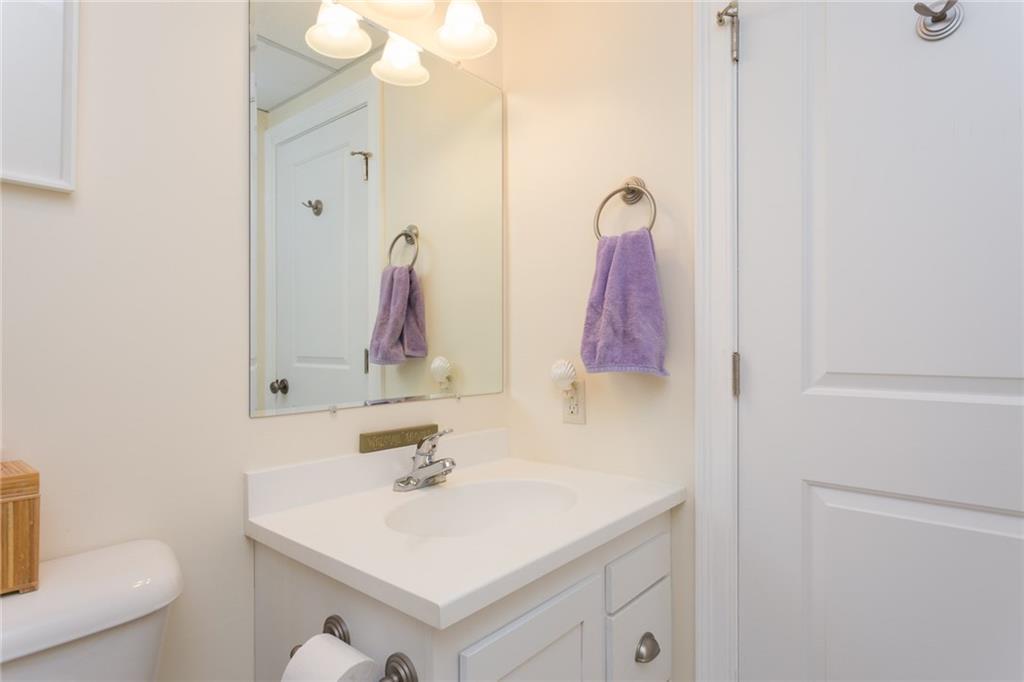 394 Goose Rocks Road Kennebunkport, ME 04046 - Photo 33 of 35 Lower level bath