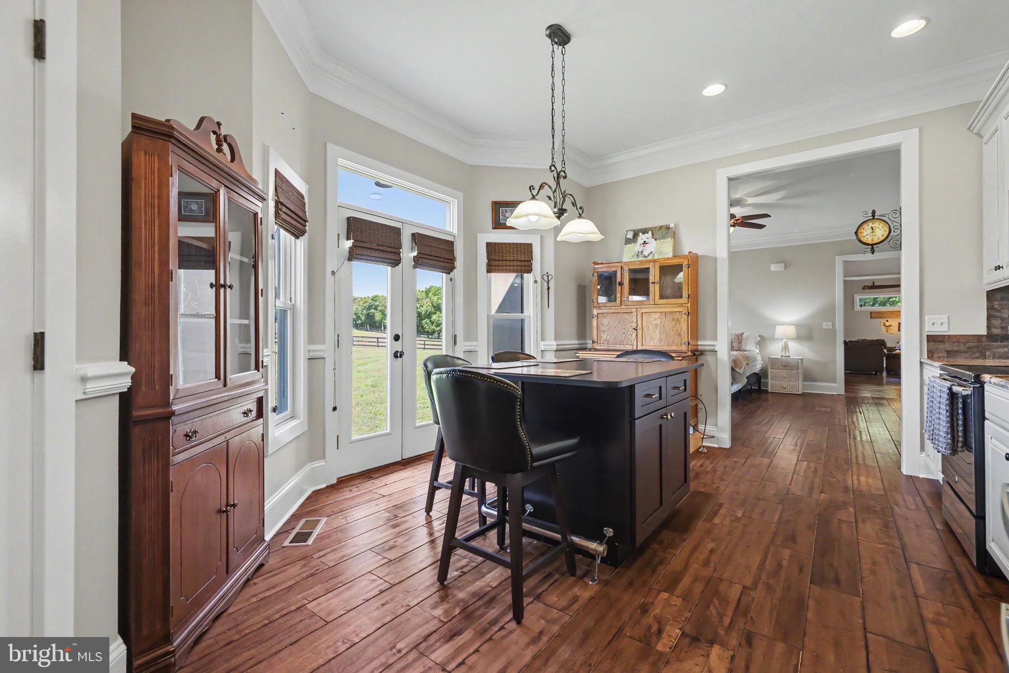 16081 Purcellville Road Purcellville, VA 20132 - Photo 51 of 117 Dining Area