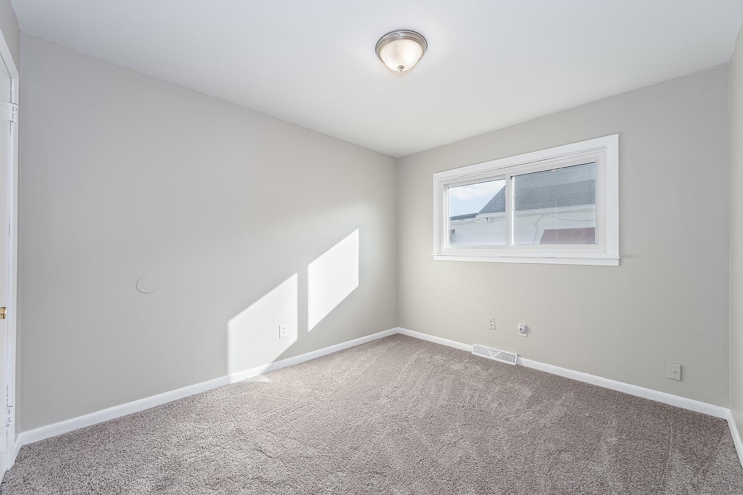 303 Gideon Road Middletown, OH 45044 - Photo 16 of 33 Gallery Image 16