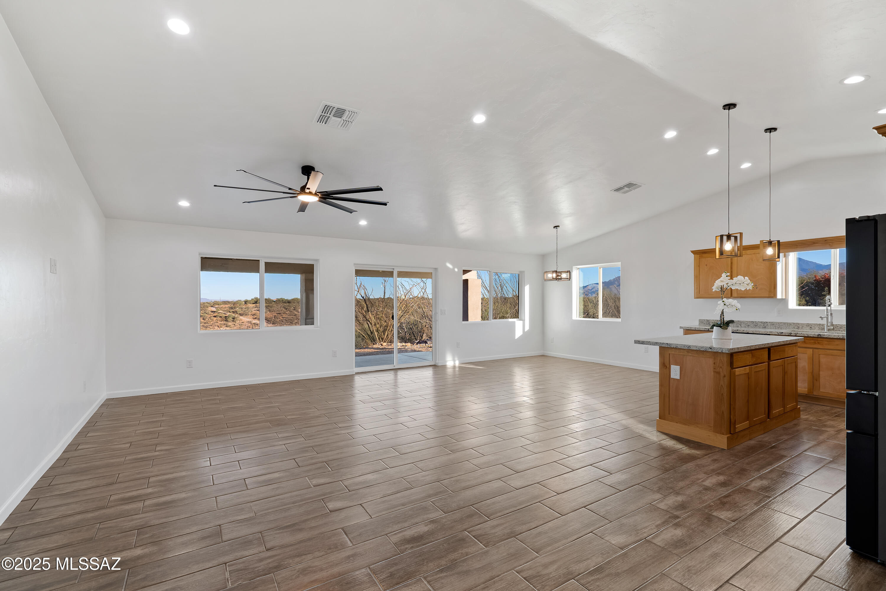262 Camino Josefina Rio Rico, AZ 85648 - Photo 5 of 28 Gallery Image 5