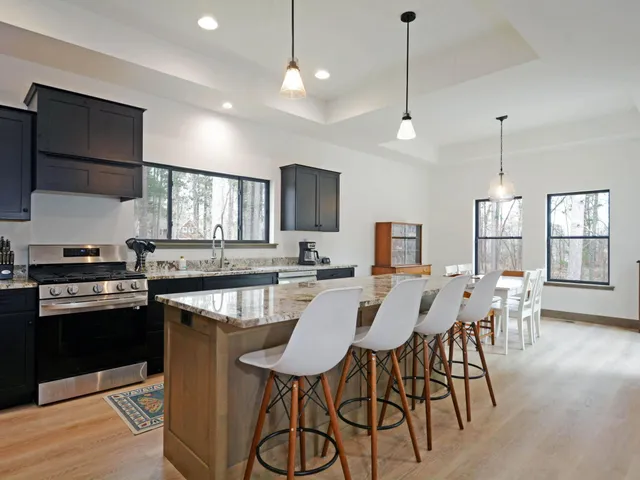 $712,000 | 26540 Edna Lake Road, Nisswa, MN 56468