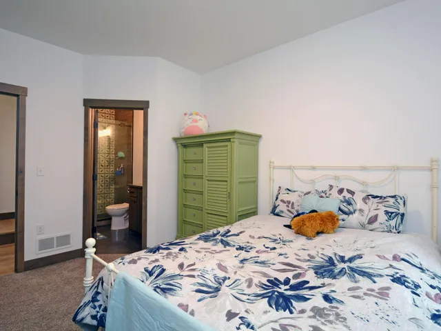 $712,000 | 26540 Edna Lake Road, Nisswa, MN 56468