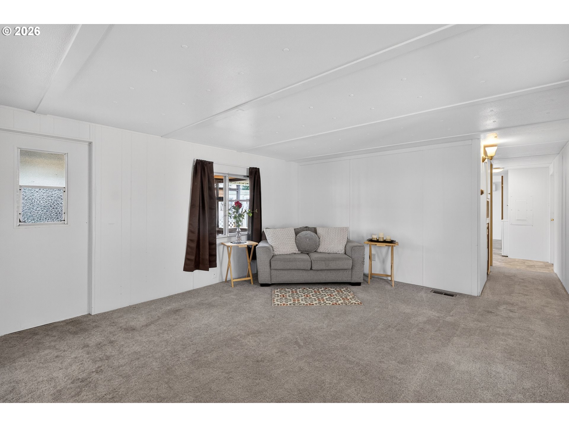 5335 Main Street, Unit 34 Springfield, OR 97478 - Photo 11 of 27 Living Room/Entrance