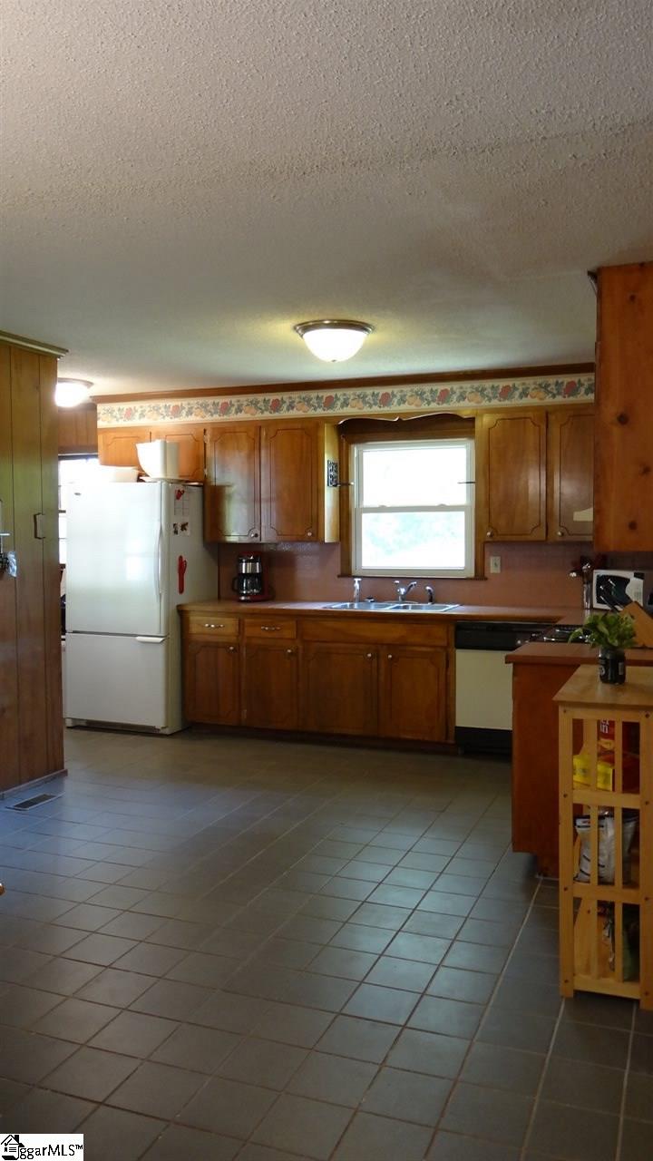 103 Harrison Road Easley, SC 29642 - Photo 8 of 26 Gallery Image 8
