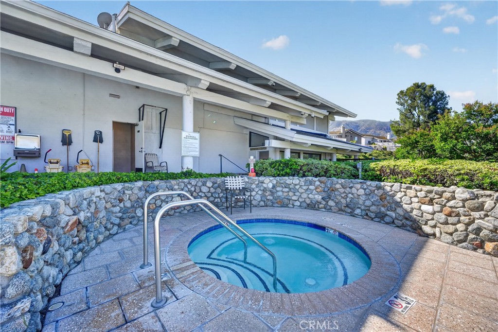 11562 Chadwick Road Corona, CA 92878 - Photo 28 of 39 Spa
