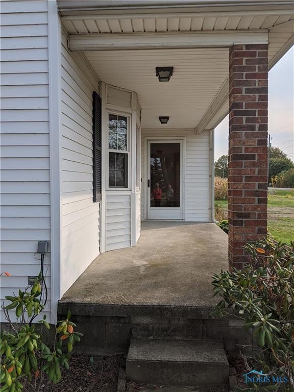 24630 Pemberville Road Perrysburg, OH 43551 - Photo 11 of 20 Front Porch