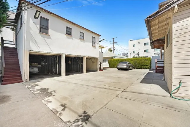 a view of a house with a garage