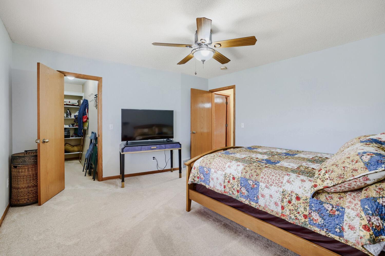 1273 Driving Park Road Stillwater, MN 55082 - Photo 14 of 27