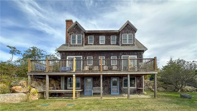 $1,775,000 | 1557 West Side Road, Block Island, RI 02807