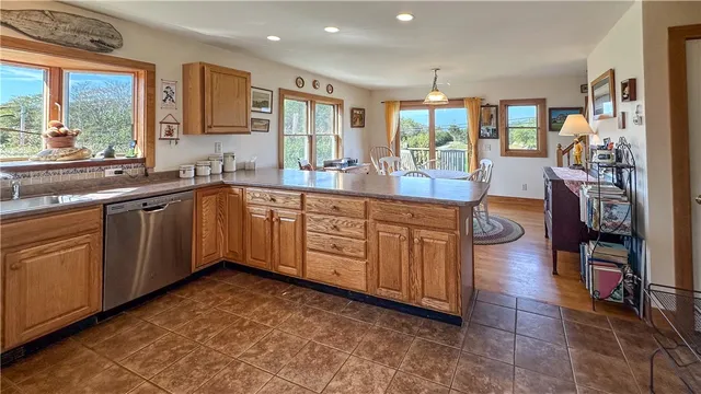 $1,775,000 | 1557 West Side Road, Block Island, RI 02807