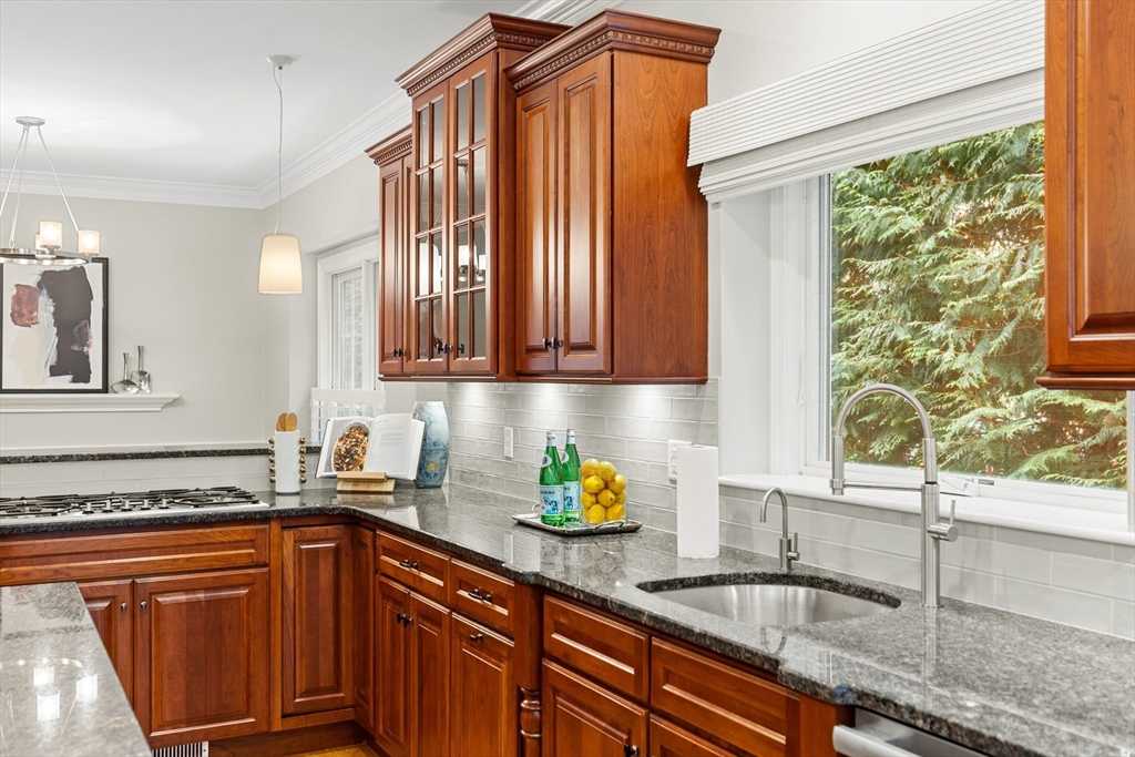 127 Shade Street Lexington, MA 02421 - Photo 13 of 42