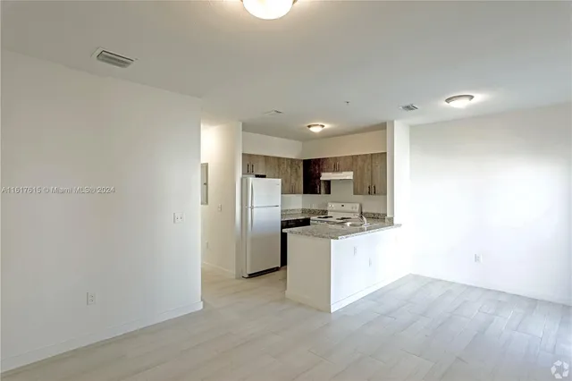 $2,345 | 243 West 77th Street, Unit 102, Hialeah, FL 33014