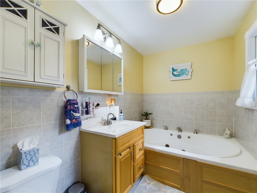 105 Mill Pond Road Exeter, RI 02822 - Photo 21 of 32