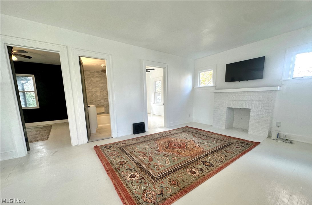 1392 Plainfield Road Cleveland, OH 44121 - Photo 20 of 23 Gallery Image 20