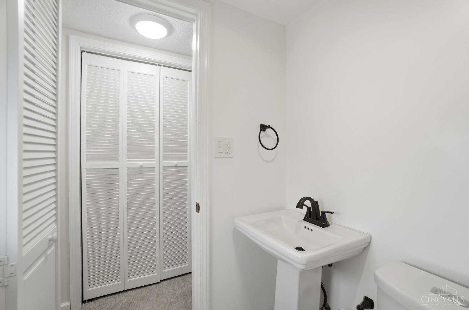 4515 Camberwell Road Cincinnati, OH 45209 - Photo 23 of 42