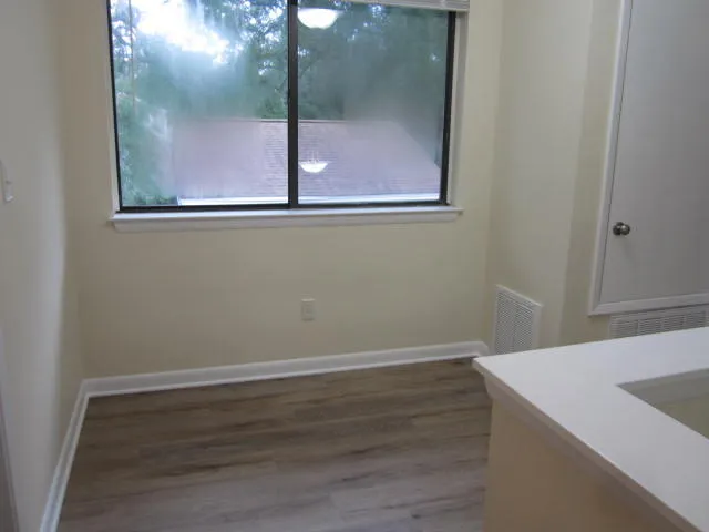 $2,200 | 800 Bay Drive, Unit 7, Niceville, FL 32578