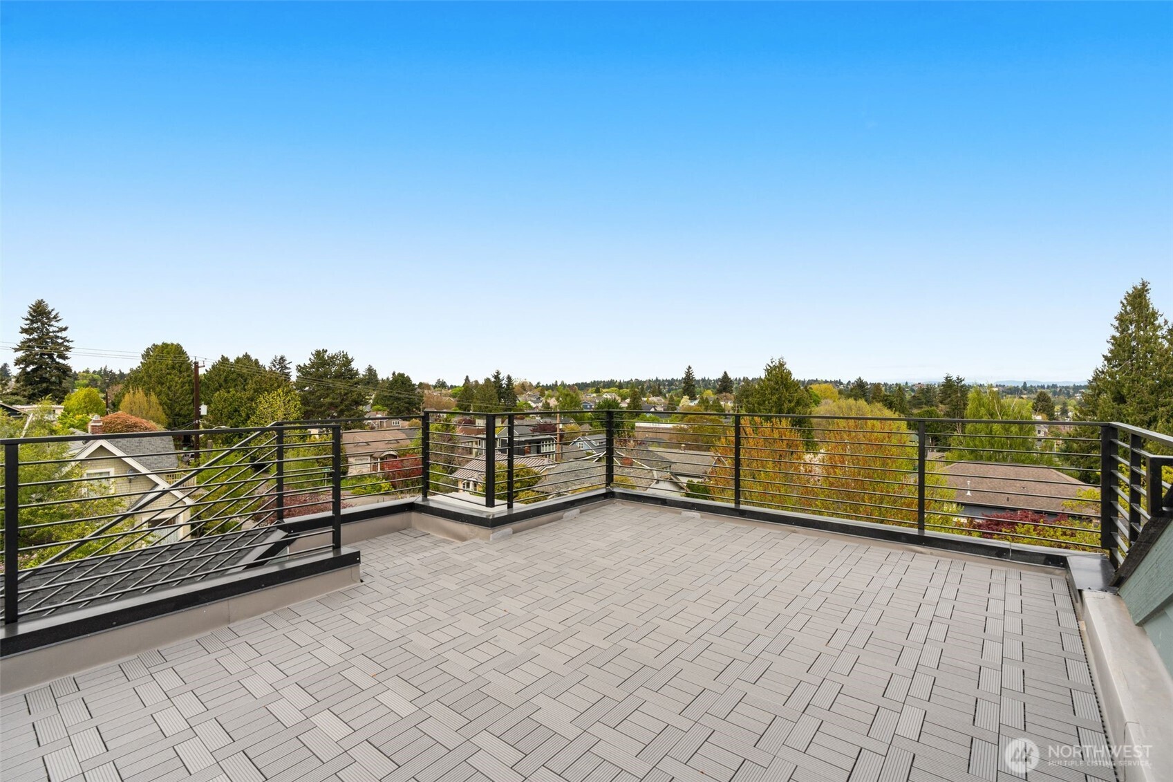 7403 Dayton Avenue North Seattle, WA 98103 - Photo 25 of 37