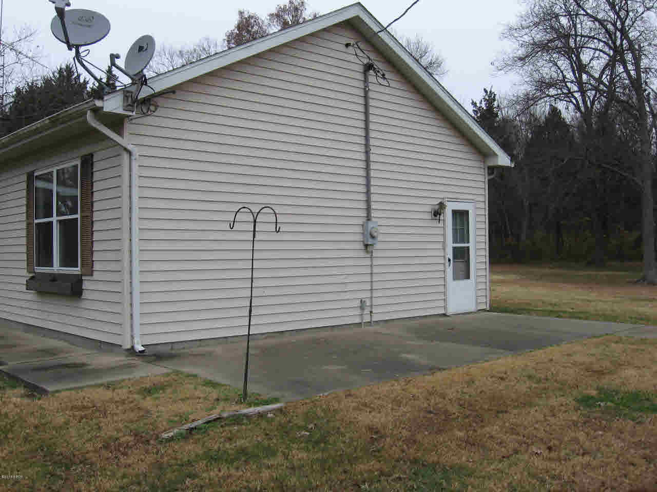 2418 Shagbark Road Salem, IL 62881 - Photo 20 of 22