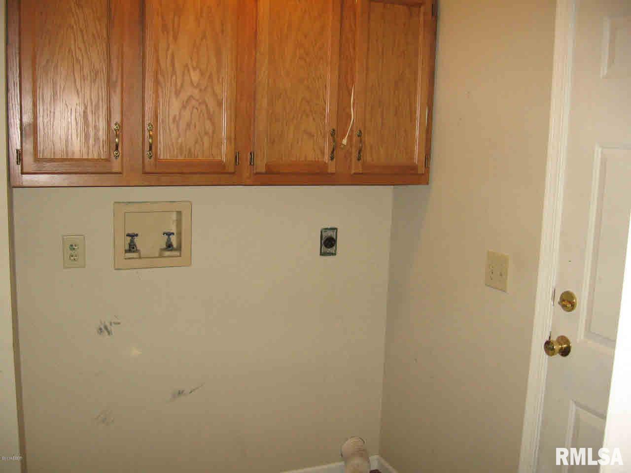 2418 Shagbark Road Salem, IL 62881 - Photo 8 of 22