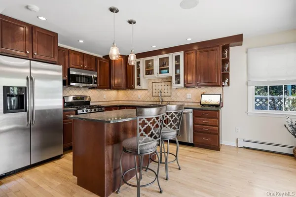 $5,200 | 296 Euston Road South, Garden City, NY 11530