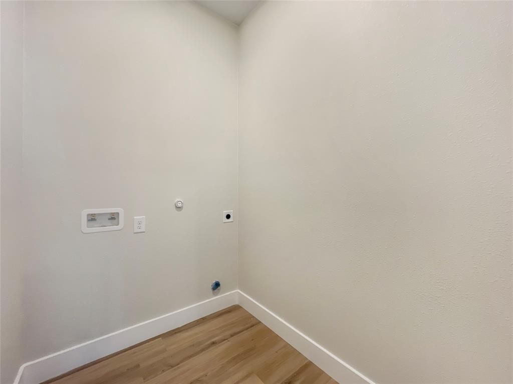 4006 Coolidge Street Dallas, TX 75215 - Photo 24 of 27 a view of a small space