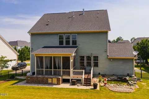 $899,900 | 124 Restonwood Drive, Apex, NC 27539
