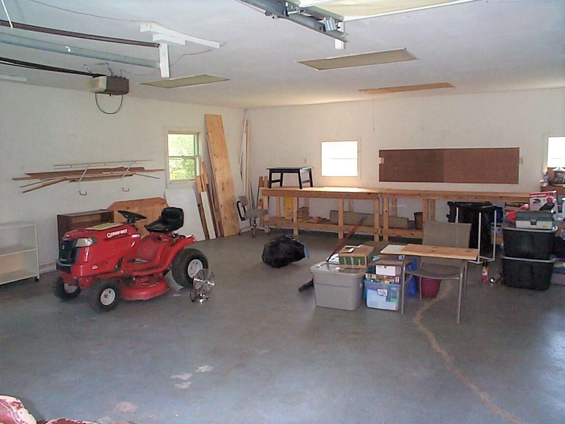 13575 Brown Ridge Road Morehead, KY 40351 - Photo 11 of 37 13575 Brown Ridge Garage interior