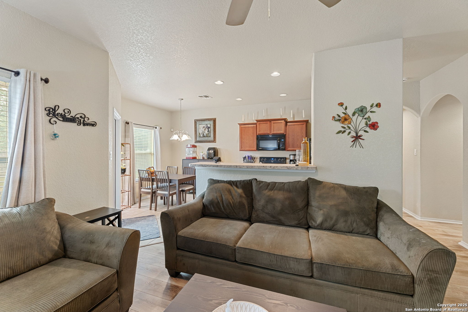 3850 Key W Way Converse, TX 78109 - Photo 8 of 24 a living room with furniture and a couch