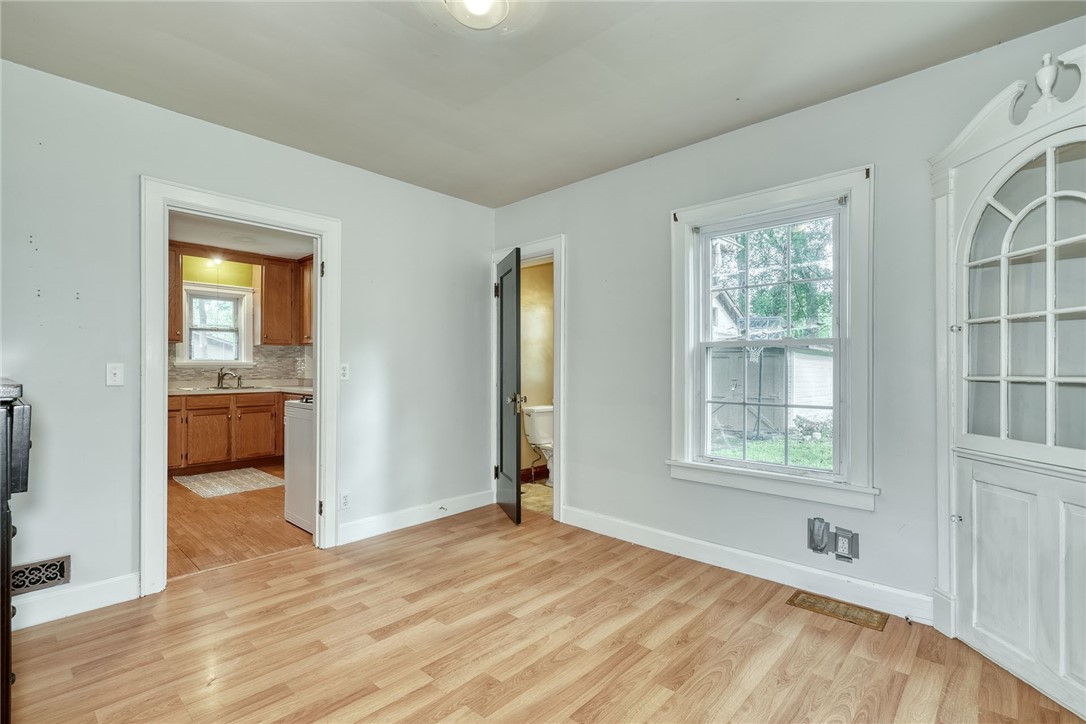362 Embury Road Penfield, NY 14625 - Photo 10 of 44 FORMAL DINING ... LAMINATE FLOORING