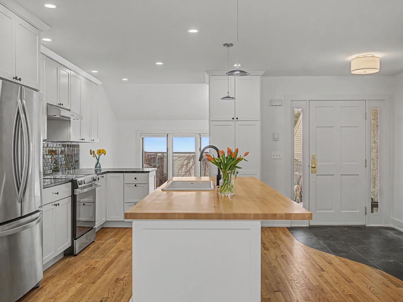 545 South Prospect Street, Unit 22 Burlington, VT 05401 - Photo 7 of 55