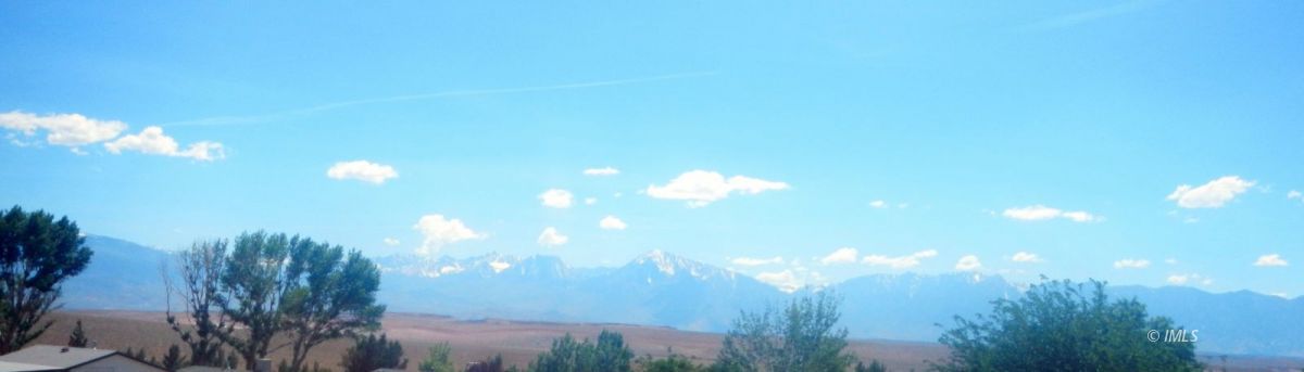 196 Tuolumne Road Bishop, CA 93514 - Photo 8 of 28 a view of a city