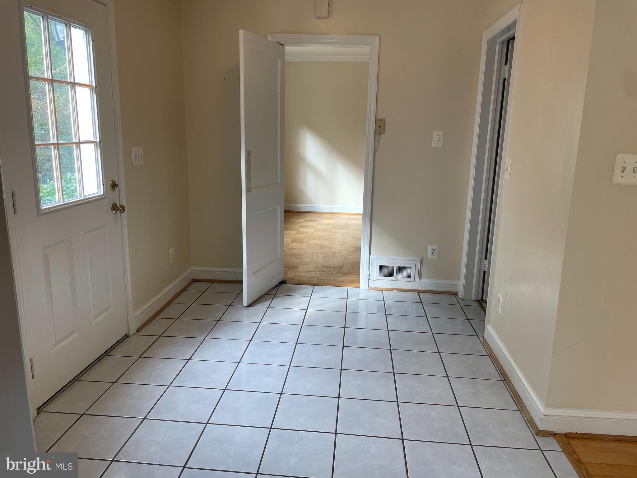 4818 Morgan Drive Chevy Chase, MD 20815 - Photo 6 of 12 Breakfast Area