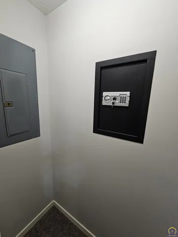 $319,900 | 2309 Sunset Lake Drive, Emporia, KS 66801