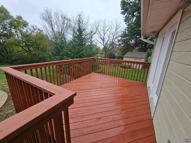 $319,900 | 2309 Sunset Lake Drive, Emporia, KS 66801