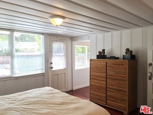 $5,500 | 1572 North Beverly Glen Boulevard, Los Angeles, CA 90077