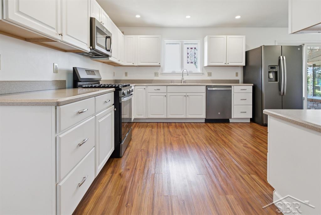 1804 Midland Road Bay City, MI 48706 - Photo 5 of 26