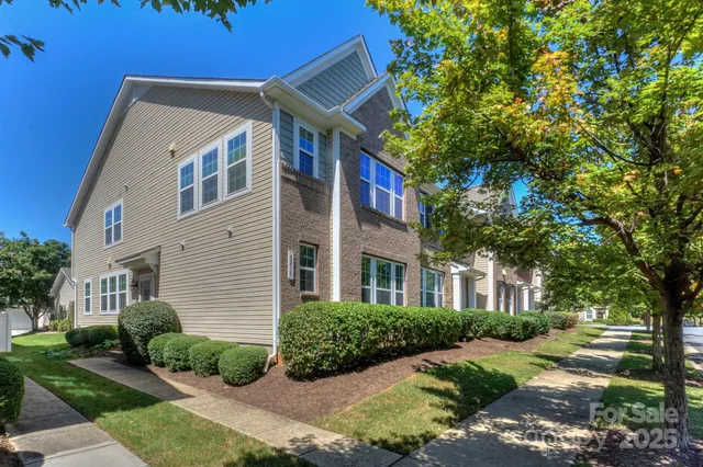 $425,000 | 8273 Viewpoint Lane, Cornelius, NC 28031