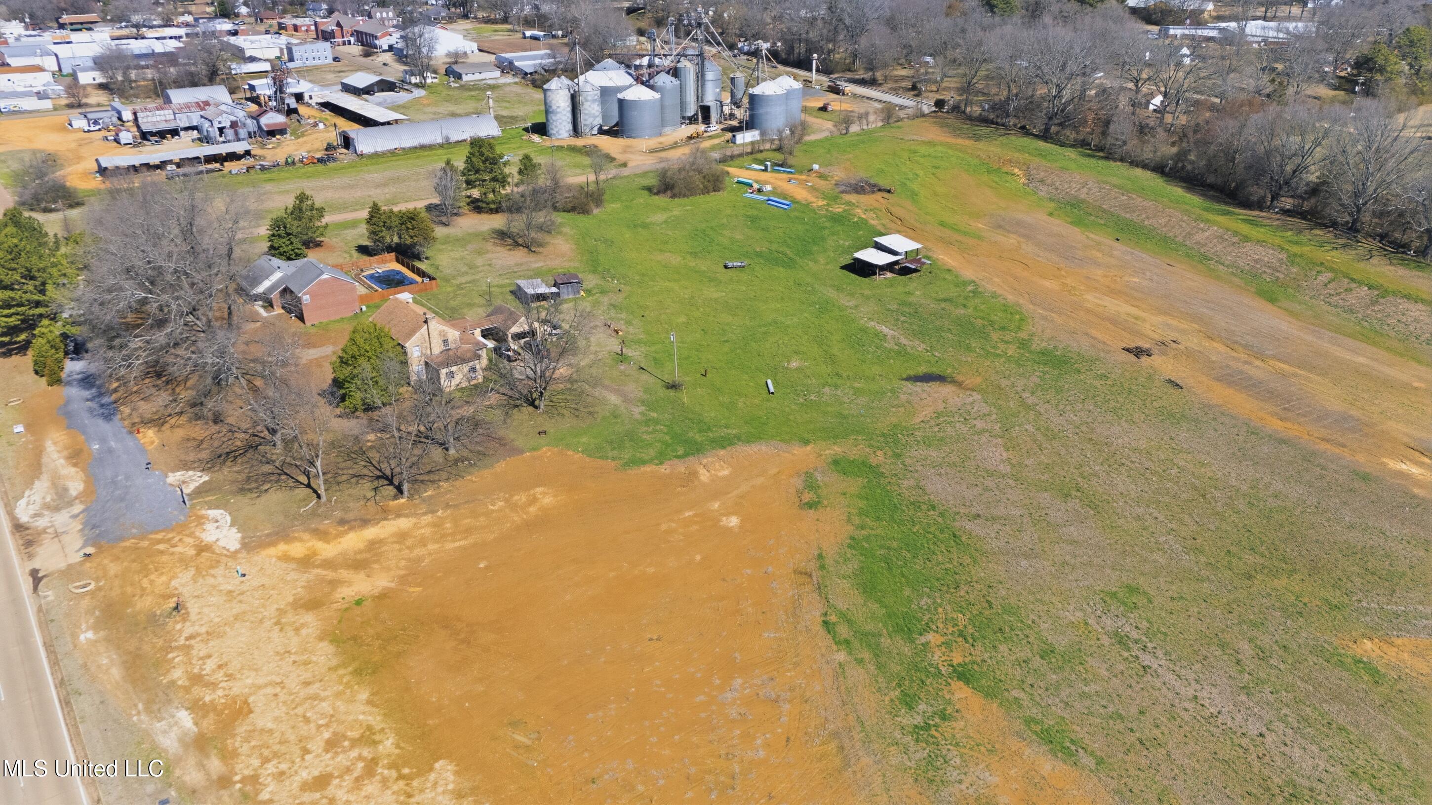 9170 Highway 51 Coldwater, MS 38618 - Photo 13 of 16 12_graves-drone-coldwater_011