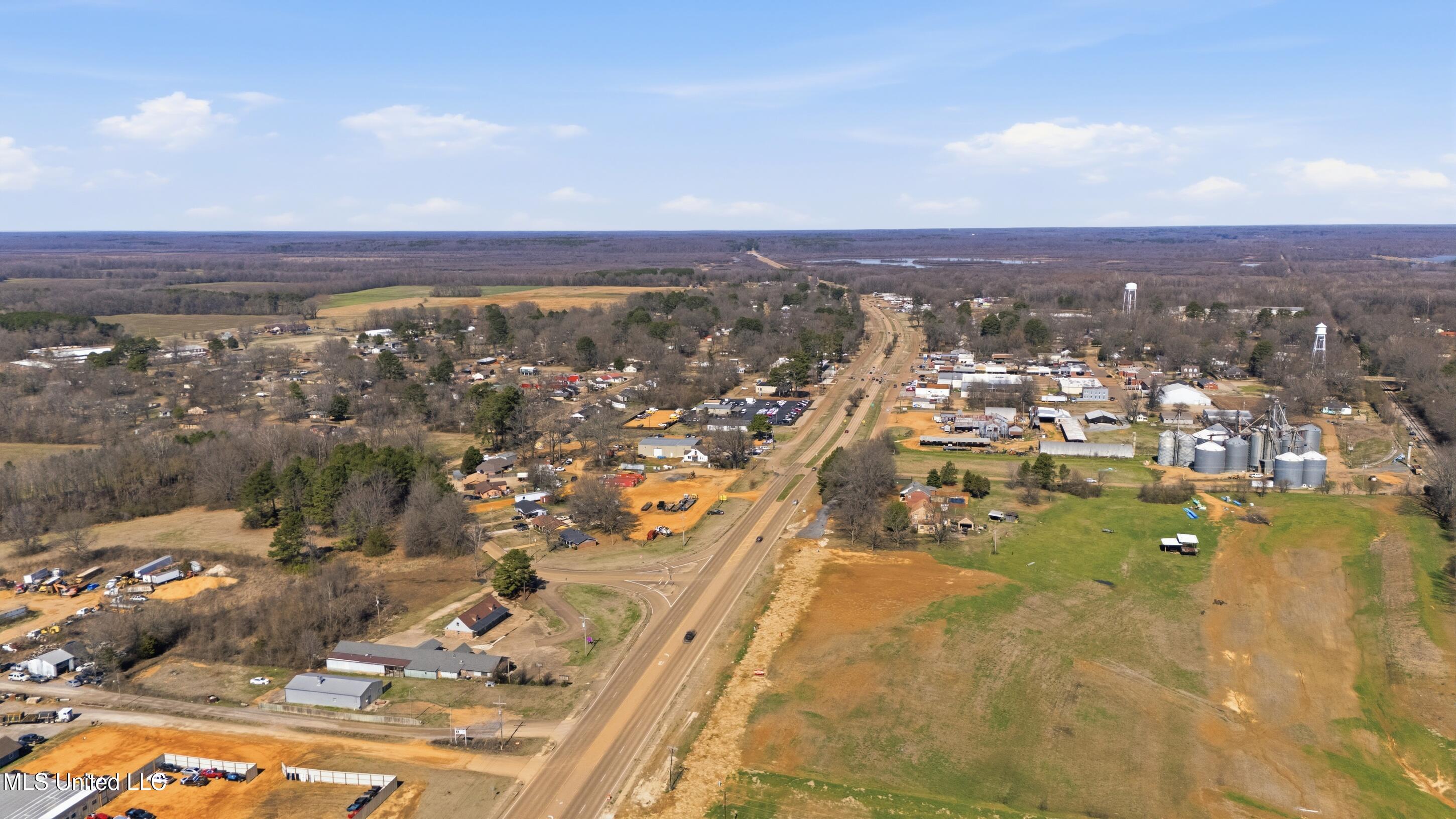 9170 Highway 51 Coldwater, MS 38618 - Photo 14 of 16 13_graves-drone-coldwater_013