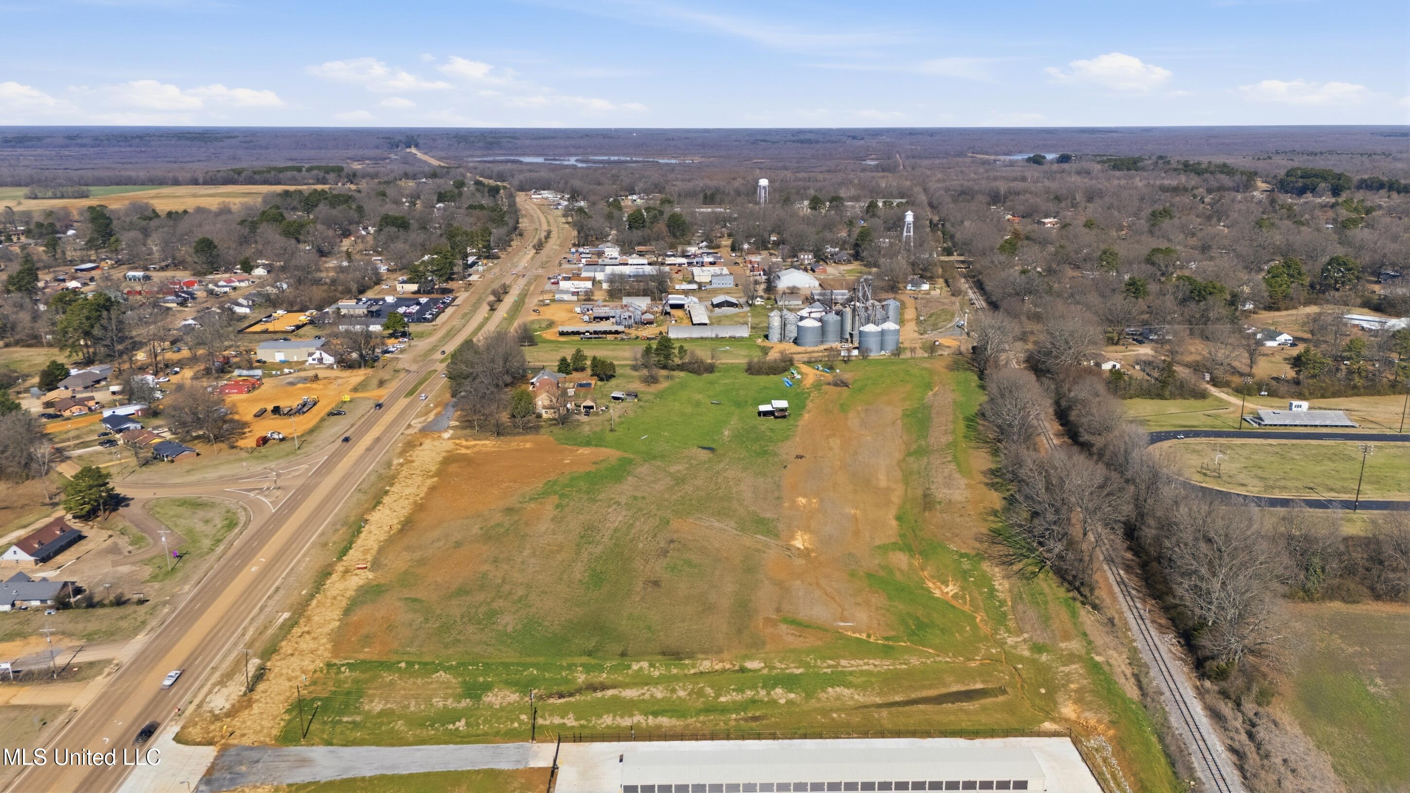 9170 Highway 51 Coldwater, MS 38618 - Photo 5 of 16 3_graves-drone-coldwater_003