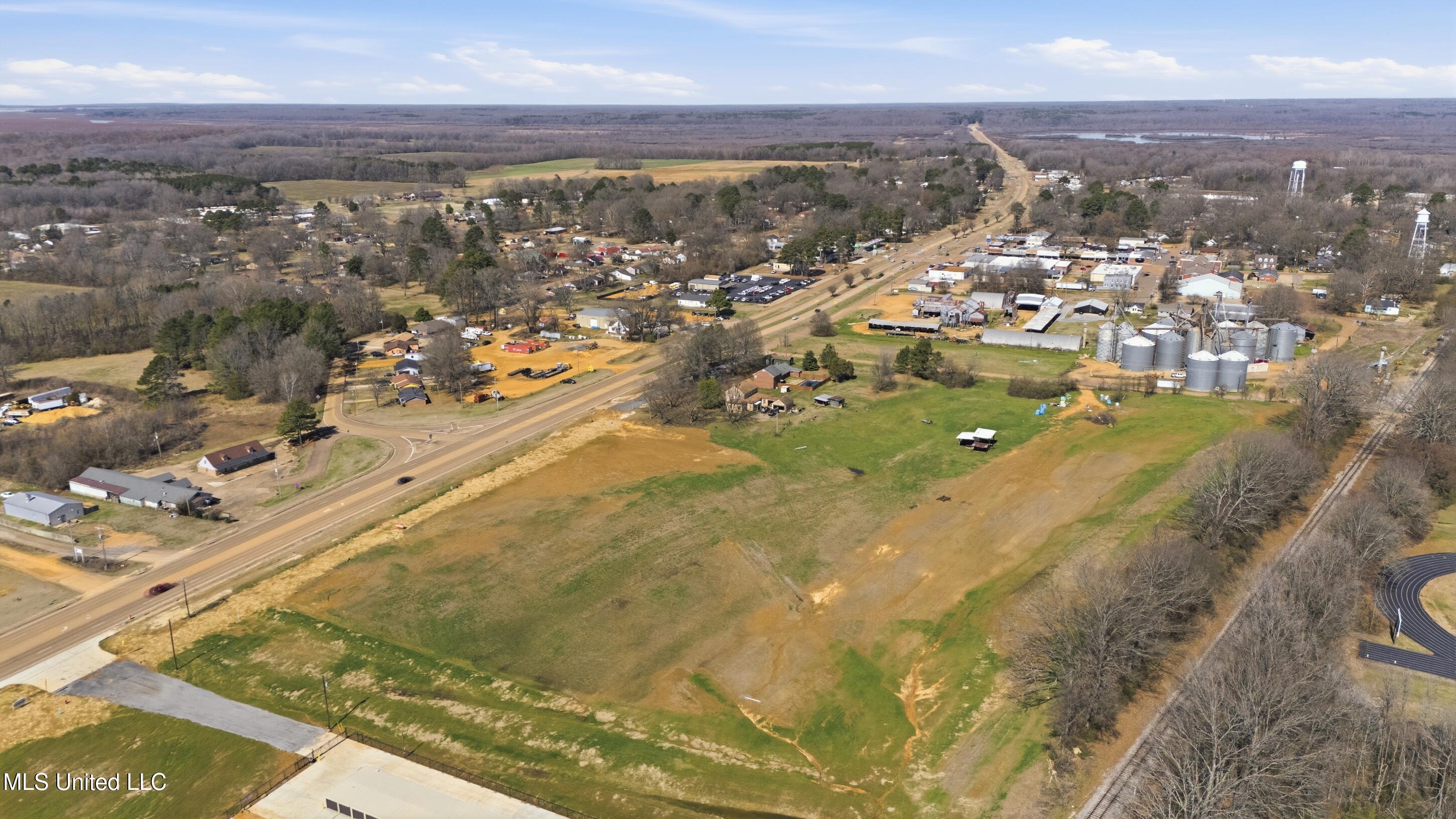 9170 Highway 51 Coldwater, MS 38618 - Photo 6 of 16 4_graves-drone-coldwater_004